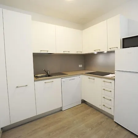 Dreizimmerwohnung Mit Direktem Zugang Zum Garten By Interhome *